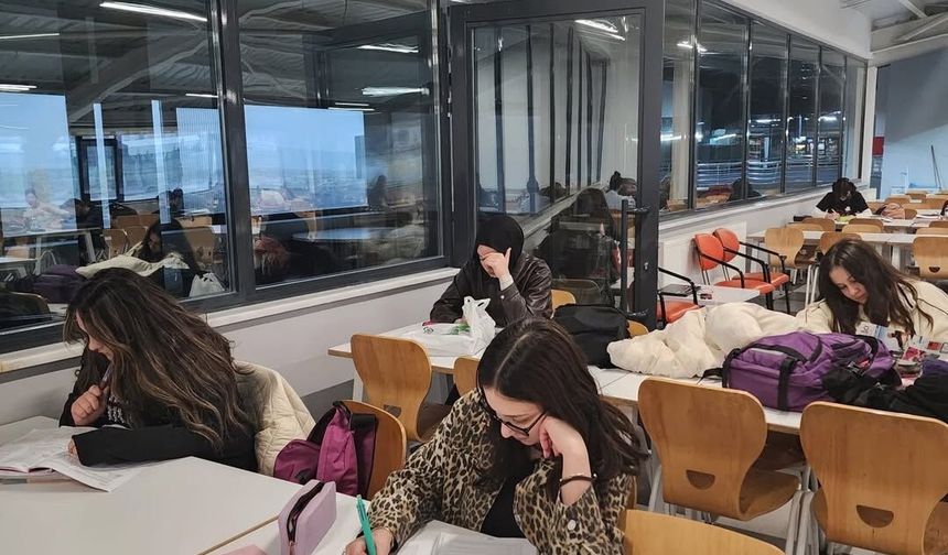 Simya Koleji öğrencilerinden hedefe odaklı etüt çalışması