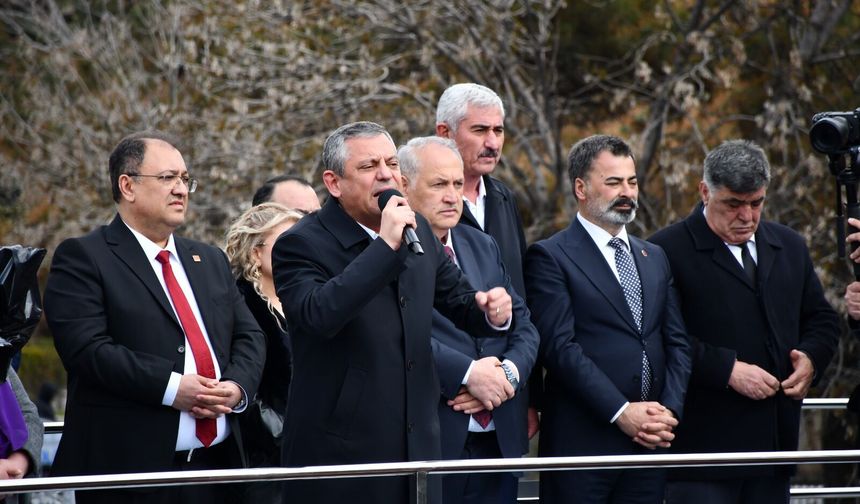 Özgür Özel: “Tarım desteklerinin kat kat fazlası faize gidiyor”