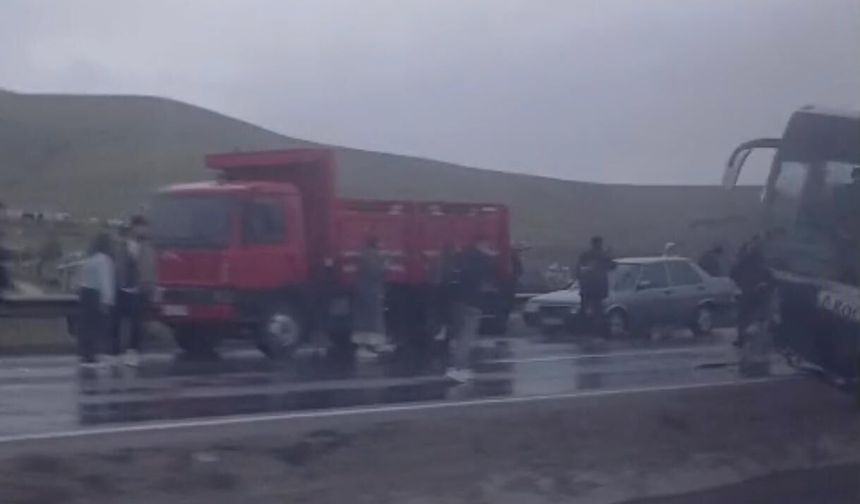 Aksaray yolunda korkutan zincirleme kaza! 7 yaralı