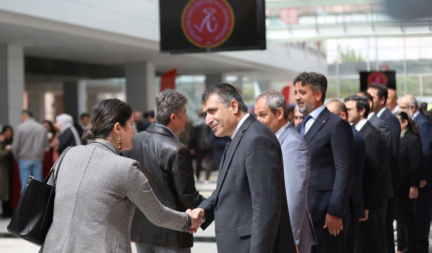 NEVÜ’de geleneksel bayramlaşma töreni gerçekleştirildi
