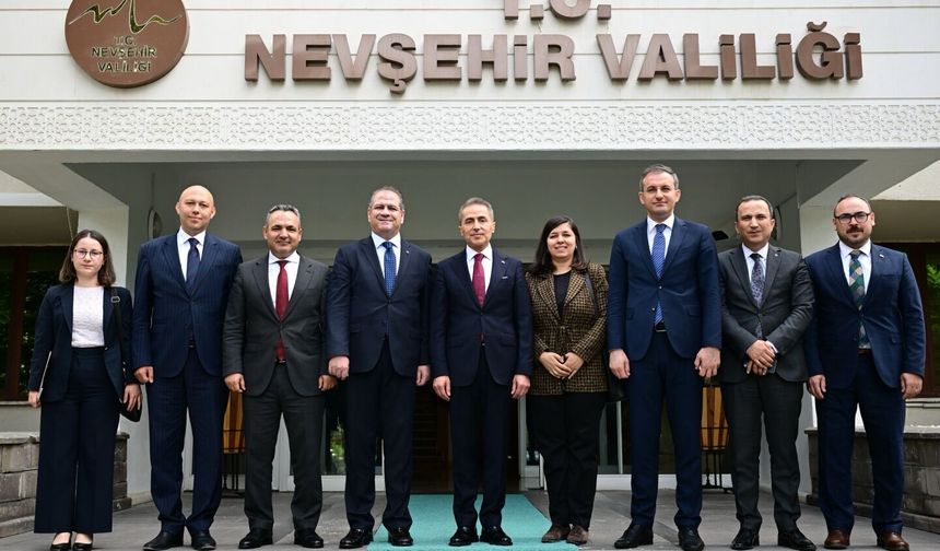 Göç İdaresi heyetinden Vali Hüseyin Kök’e ziyaret