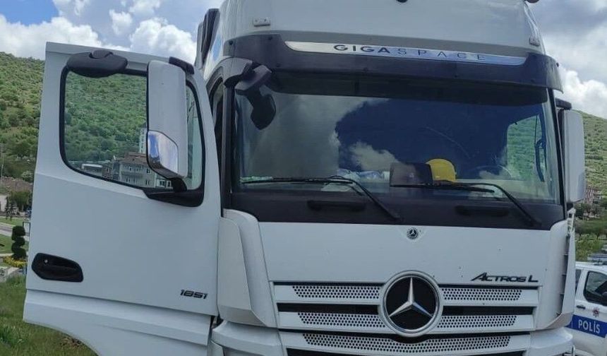 Nevşehir’de tır şoföründen haber alınamadı: Araçta asılı halde bulundu