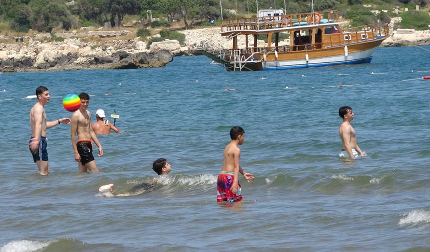 Nevşehirli aileler 9 günlük bayram tatilini Mersin’de değerlendiriyor