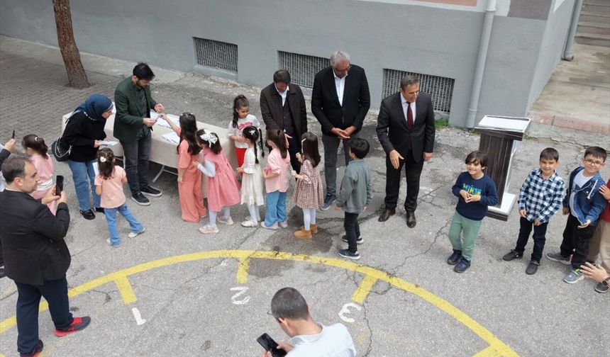 Nevşehir’de duygulandıran hareket: 380 öğrenciye harçlık dağıtıldı