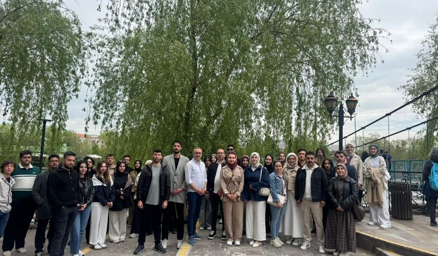 Kapadokya’da gençlik köprüsü: Üniversite öğrencilerinden anlamlı buluşma
