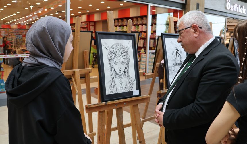 Nevşehir’de öğrencilerin sanat eserleri beğeni topladı