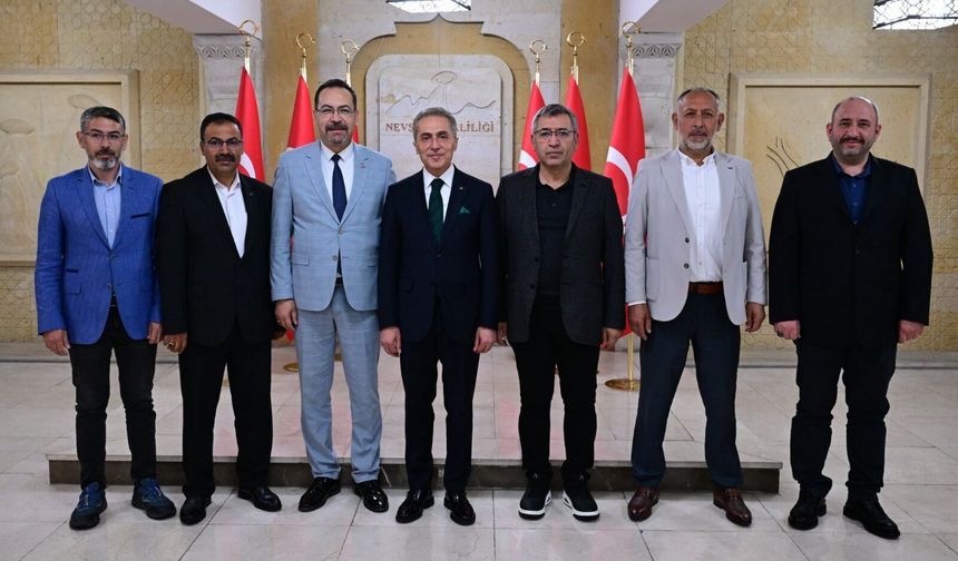 Nevşehir Gazeteciler Cemiyeti’nden Vali Hüseyin Kök’e hayırlı olsun ziyareti