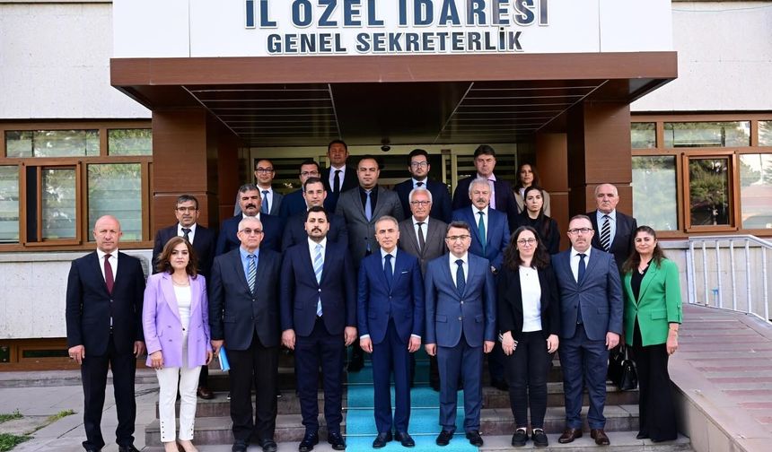 Vali Kök’ten İl Özel İdaresi çıkarması! Projeler ve hedefler görüşüldü