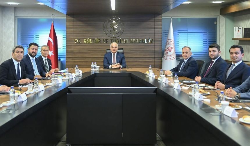 Bakan Ersoy liderliğinde kritik toplantı! Kapadokya turizmi yeniden şekilleniyor