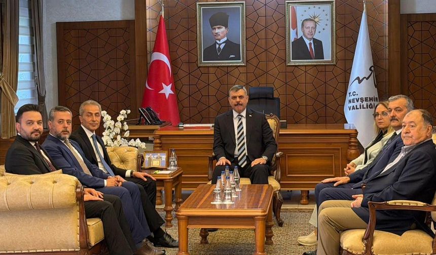 Bakan Çiftçi Nevşehir'de! İlk ziyaretini valiliğe gerçekleştirdi