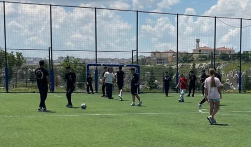 Simya Koleji öğrencilerinden eğlenceli ve eğitici mentörlük buluşması