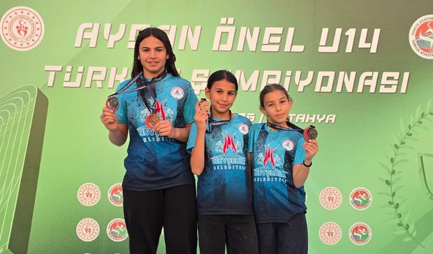 Genç atletlerden büyük başarı! Nevşehir kürsüye çıktı