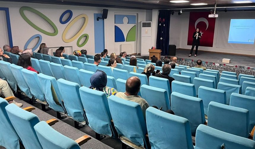 Simya Koleji velileri gelecek planlaması için bir araya geldi