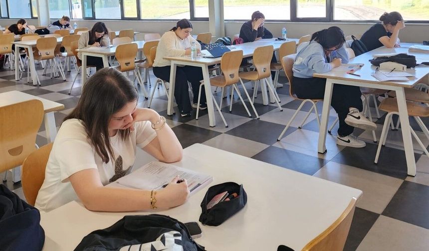Öğrencilerin YKS maratonu: Simya Koleji’nde fark yaratan hazırlık