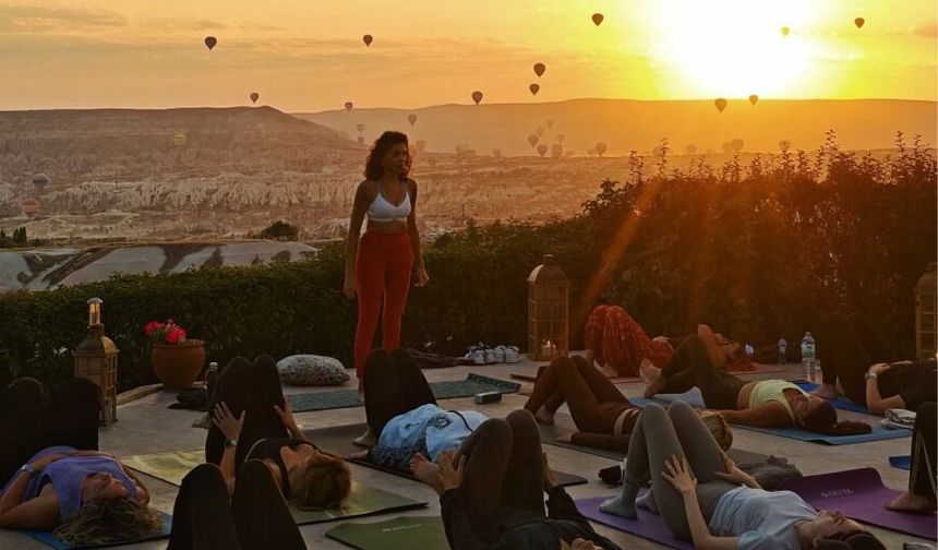 Kapadokya'da balonlar eşliğinde yoga! Bu festival çok konuşulacak