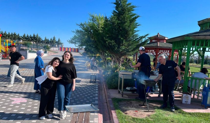 Simya Koleji öğrencileri YKS öncesi moral etkinliğiyle stres attı