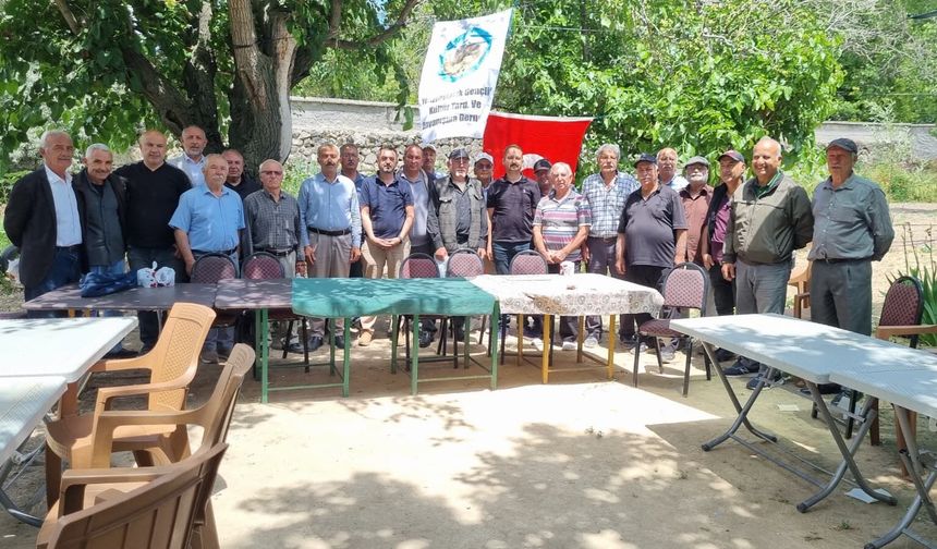 Mahalle sakinleri bir araya geldi! Yeniyaylacık'ın geleceği konuşuldu