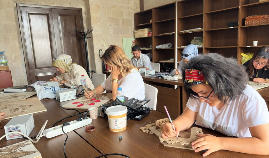 KAPEM'de dolu dolu eğitim! Ahşapyakma kursunda üreten eller buluştu