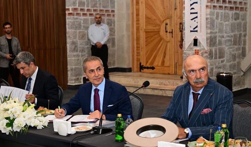 Vali Kök, KAPYAD toplantısında: Kapadokya turizminin geleceği konuşuldu