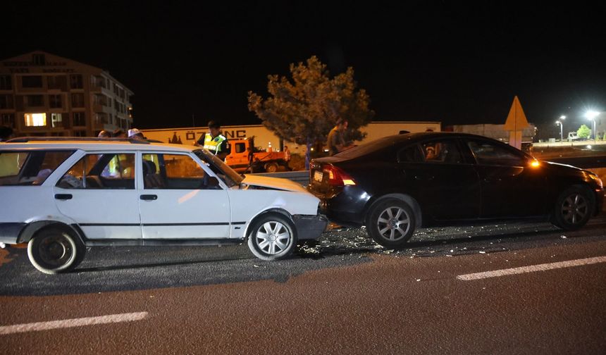 Selektör ve korna tartışması kazayla bitti: 1'i çocuk 2 yaralı