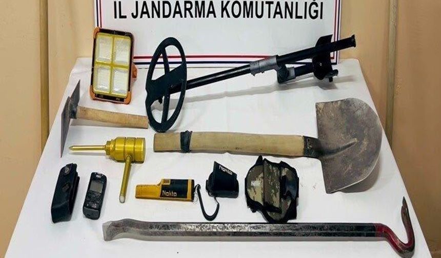 Acıgöl’de kaçak kazı operasyonu! 6 kişi suçüstü yakalandı