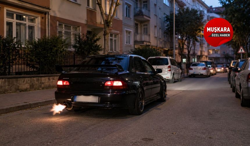 2000 Evler’de gece kabusu: Egzoz patlatan araçlar mahalleyi ayağa kaldırdı!
