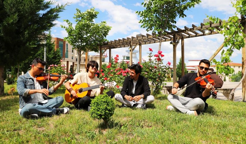 NEVÜ müzik öğretmenliği için özel yetenek sınavı başvuruları başlıyor