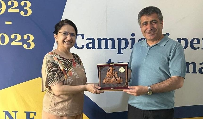 NEVÜ’den Romanya’ya uluslararası eğitim hamlesi