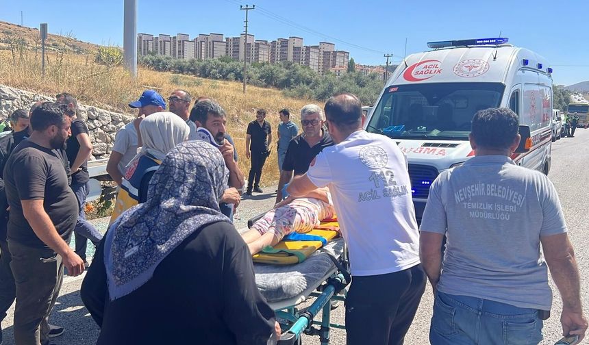 Nevşehir’de traktör ile çekici çarpıştı: 6 yaralı