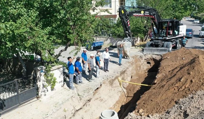 Uçhisar’da kapsamlı çalışma: Eski borular tek tek değiştiriliyor