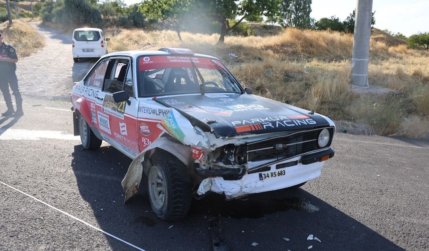 Kapadokya Rallisi’nde final etabında kaza: 3 yaralı