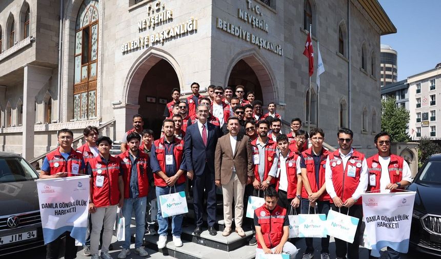 Damla Gönüllülük Hareketi heyetinden Başkan Arı’ya ziyaret
