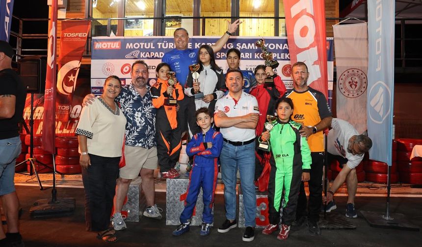 Nevşehir’de motor sporlarında yeni dönem! 55 pilot gece yarışında piste çıktı