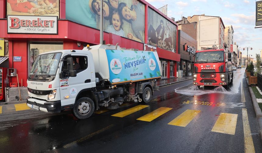 Nevşehir’de temizlik seferberliği Atatürk Bulvarı’nda devam etti