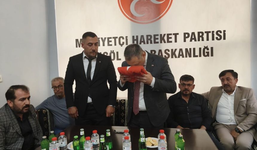 Ülkü Ocakları Acıgöl’de bayrak değişimi: Yeni başkan belli oldu