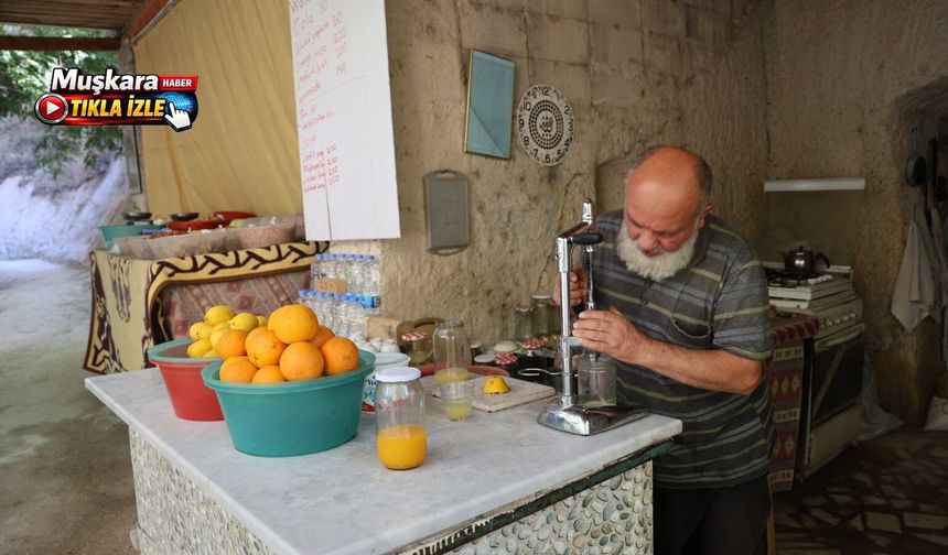 Mağarayı kafeye çevirdi: 41 yıldır turistlere hizmet veriyor