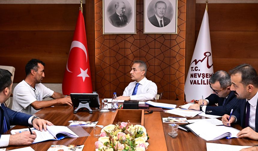 Vali Kök, halk günü’nde taleplere çözüm için talimat verdi