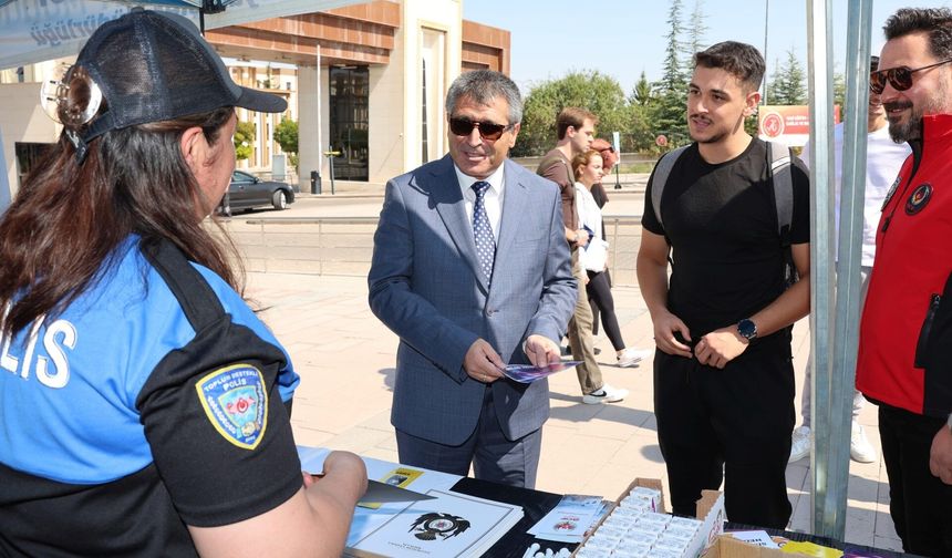 Rektör Aktekin emniyet standında: NEVÜ’de güvenli kampüs gündemi
