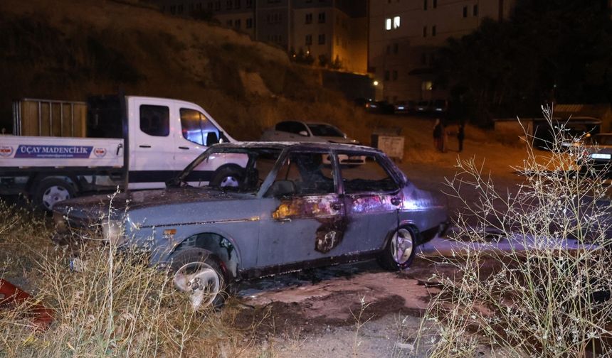 Nevşehir’de otomobil yangını: Araç kullanılamaz hale geldi