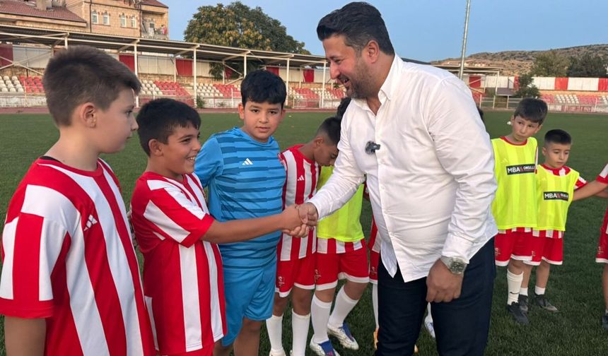 Çalışkan, Nevşehirspor’un genç yıldız adaylarıyla buluştu