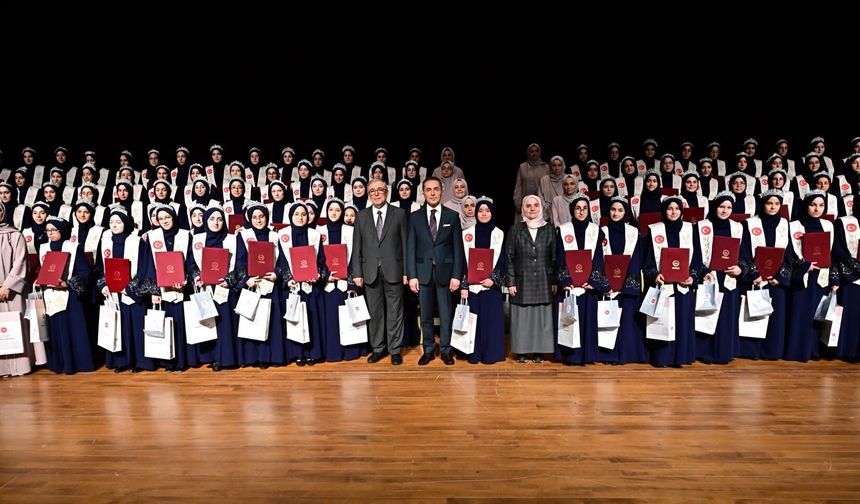 Emekleri icazetle taçlandı: Nevşehir’de 132 hafız için merasim
