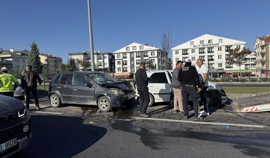 KPSS sabahı Nevşehir’de zincirleme kaza! 2 yaralı