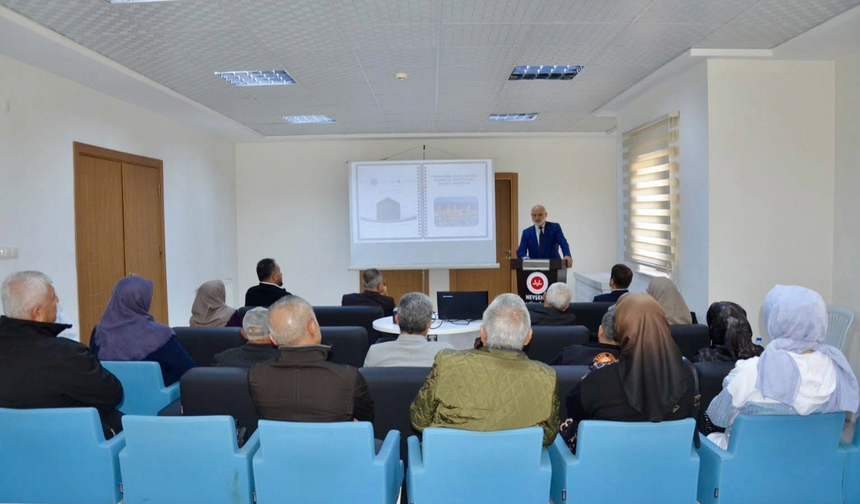 Nevşehir’den kutsal topraklara gidecek 86 umreciye seminer