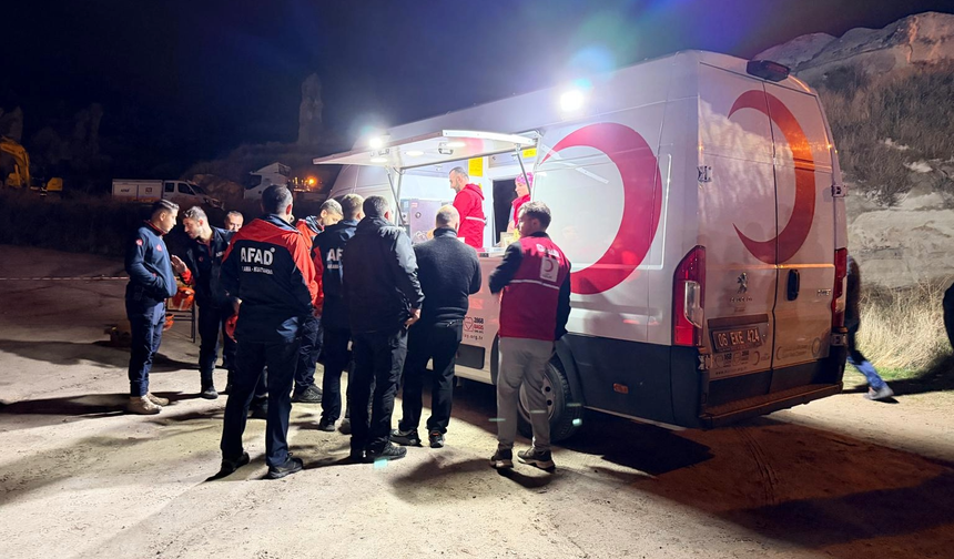 Göreme’deki kaya düşmesinin ardından Kızılay’dan ekiplere destek