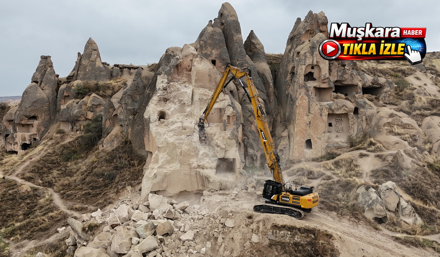 Göreme’de kaya düşmesinin ardından riskli parçalar kaldırılıyor