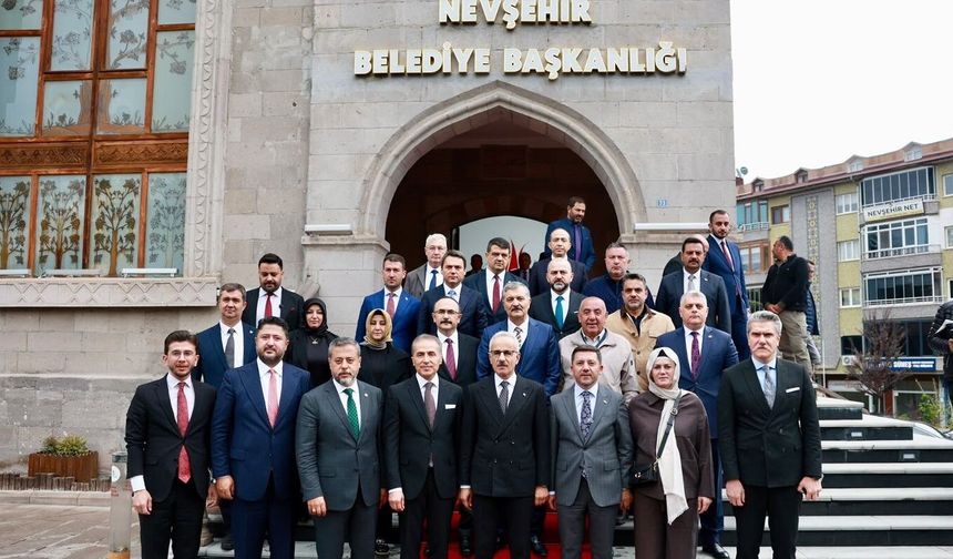 Bakan Uraloğlu’ndan Nevşehir Belediyesine ziyaret: Yatırımlar görüşüldü