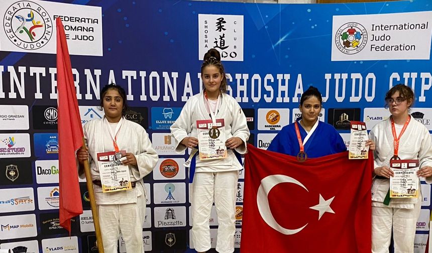 Ayliz Eda Mert’ten uluslararası başarı: Romanya’da üçüncü oldu
