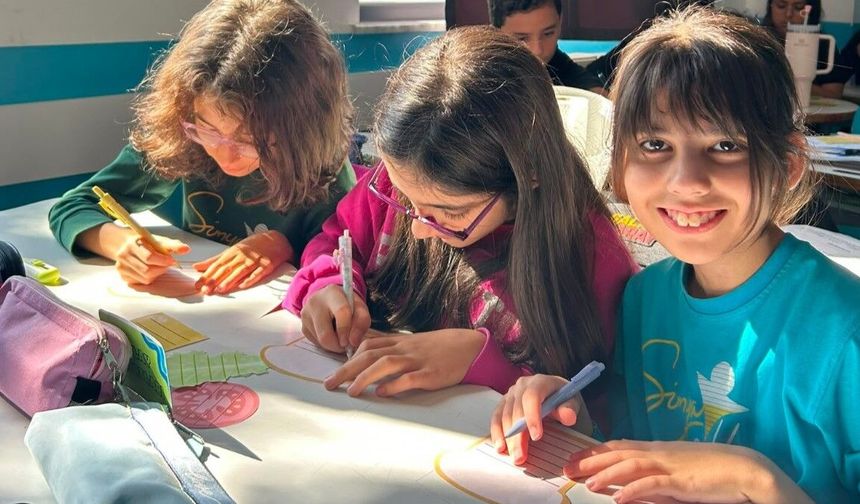 Simya Koleji’nde arkadaşlığın anahtarı: Akran nezaketi