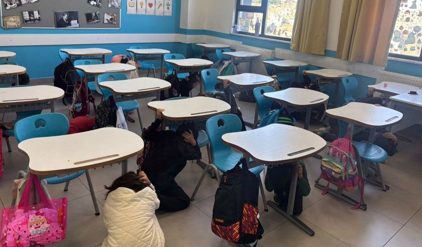 Simya Koleji’nde gerçeği aratmayan afet tatbikatı