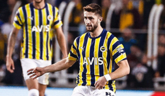 İtalyan takımı Fenerbahçe'nin sevilen oyuncusunu transfer etmek için harekete geçti. Yıldız isim teklife ne yanıt verdi? Detaylar…